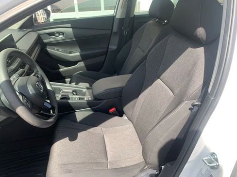 Used 2025 Honda Accord LX image 4