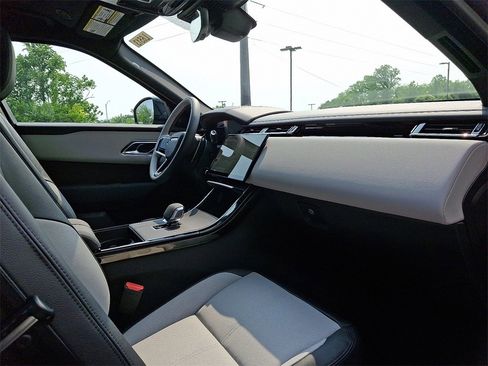 New 2026 Land Rover Range Rover Velar Dynamic SE image 6