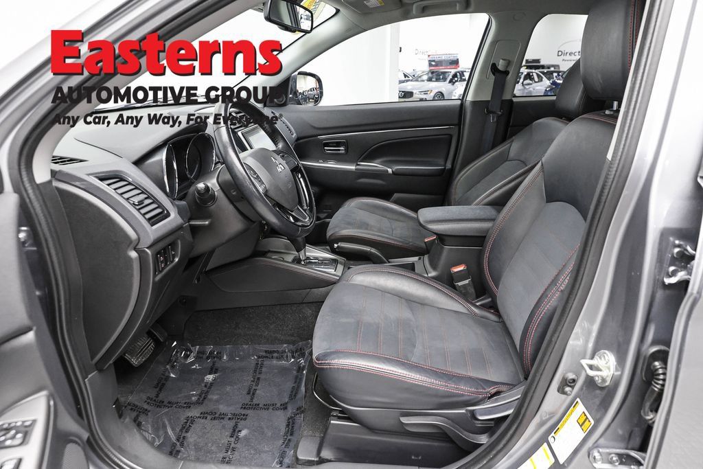 Used 2022 Mitsubishi Outlander Sport SE FWD image 16
