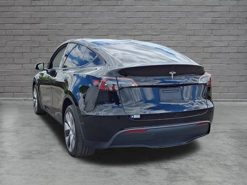 Used 2023 Tesla Model Y Long Range AWD/4WD image 8