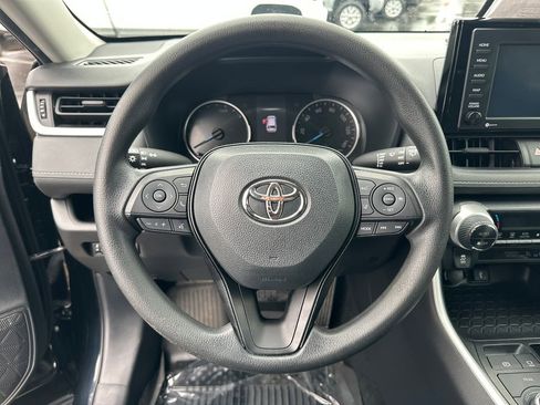 Certified 2021 Toyota RAV4 LE AWD/4WD image 18