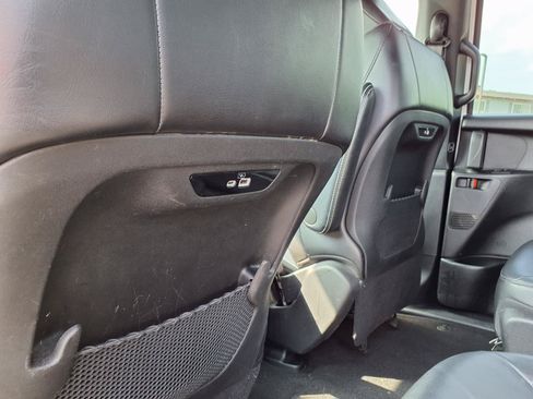 Used 2024 Chrysler Pacifica Limited FWD image 20