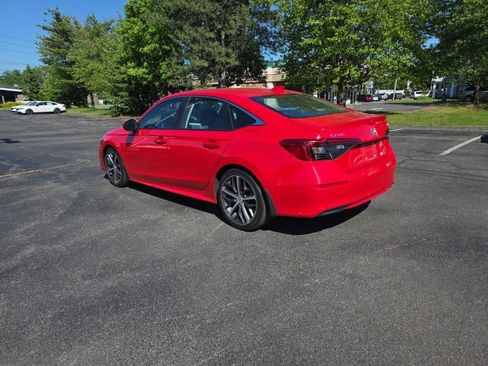 Used 2024 Honda Civic Touring image 5