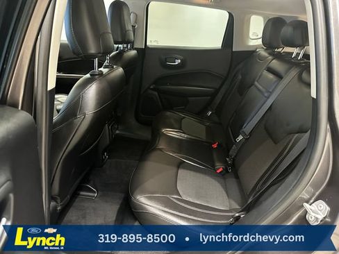 Used 2018 Jeep Compass Latitude w/ Popular Equipment Group AWD/4WD image 15
