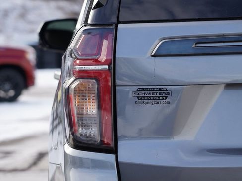 Used 2022 Chevrolet Tahoe Z71 w/ Off-Road Capability Package image 12