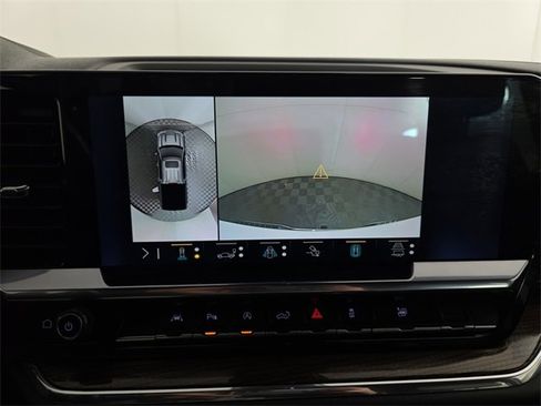 Used 2023 Chevrolet Silverado 1500 RST image 18