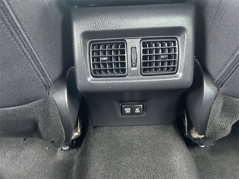 Used 2025 Toyota Camry LE image 11