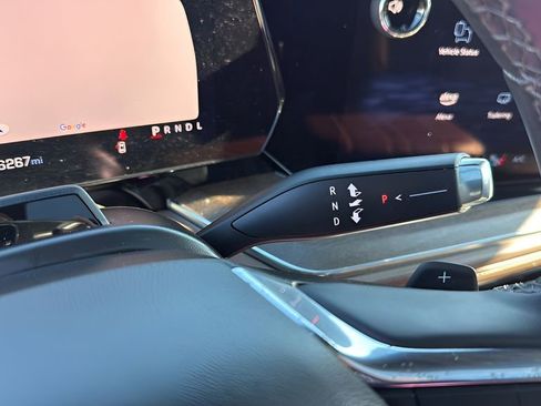 Used 2025 Chevrolet Tahoe High Country image 42