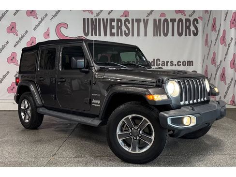 Used 2018 Jeep Wrangler Unlimited Sahara image 2