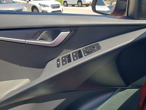 Certified 2024 Kia Niro LX image 26