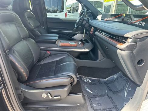 New 2026 Lincoln Navigator Black Label AWD/4WD image 14