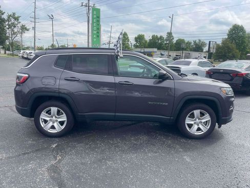 Used 2022 Jeep Compass Latitude w/ Convenience Group AWD/4WD image 10