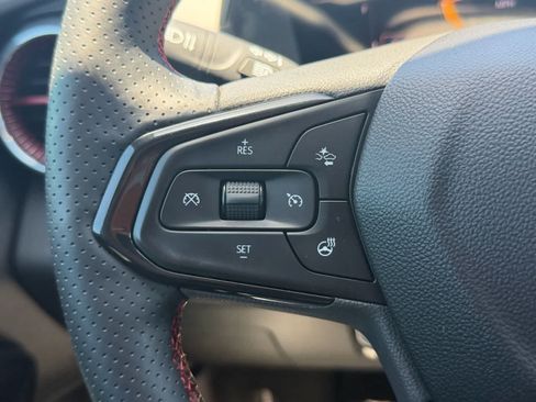 Used 2025 Chevrolet Trax RS w/ Driver Confidence Package FWD image 15