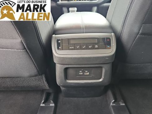 Used 2025 Nissan Pathfinder SV FWD image 20