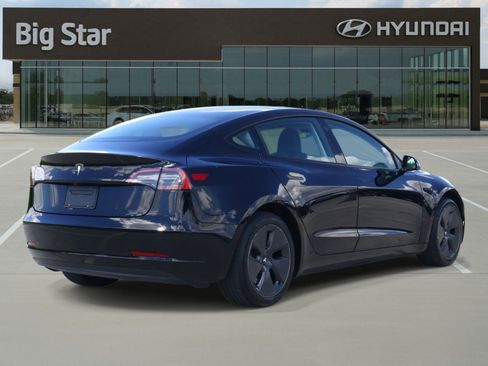 Used 2023 Tesla Model 3 Standard Range RWD image 4