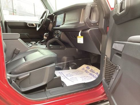 New 2025 Ford Bronco Badlands image 18