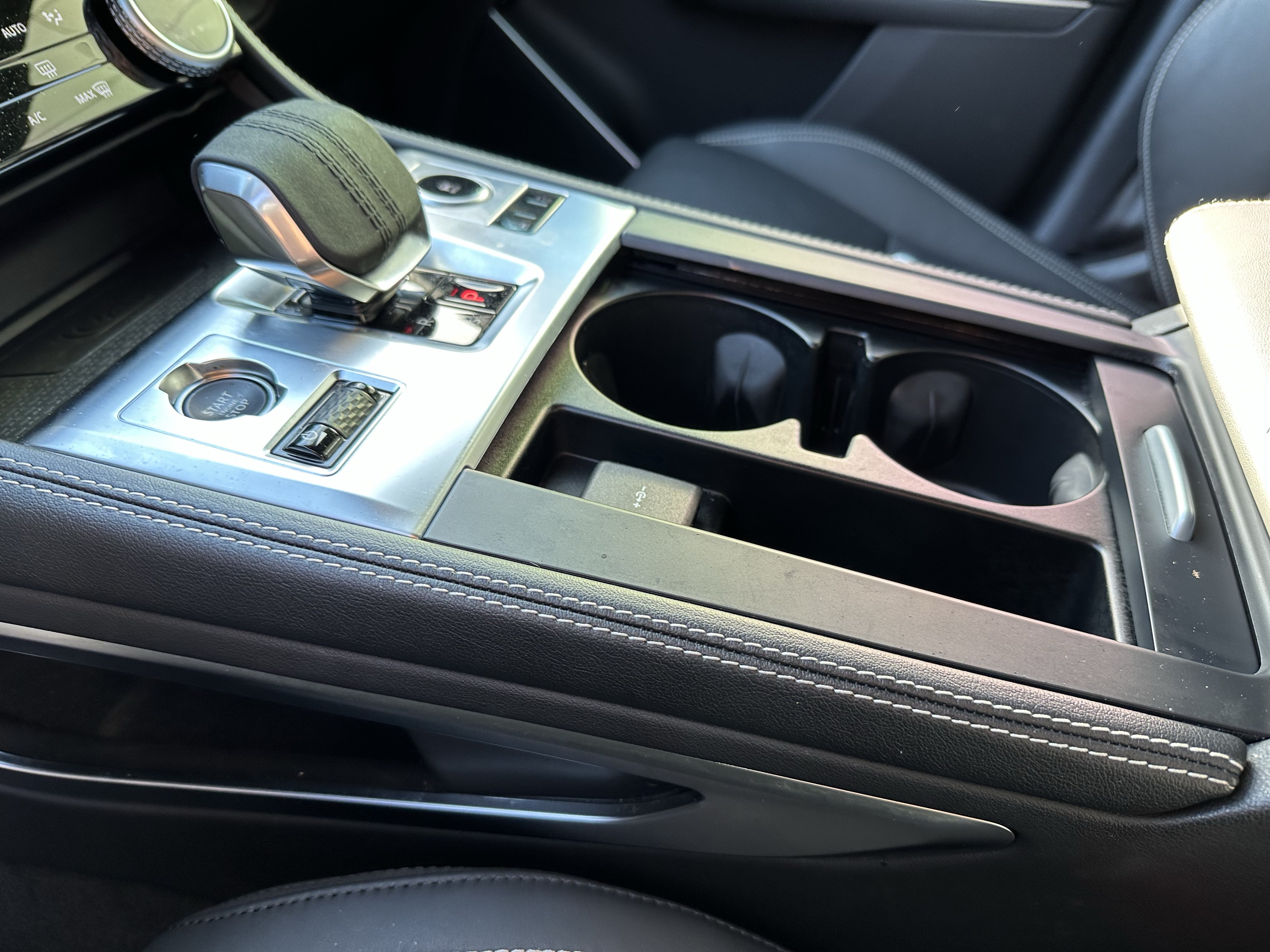 Certified 2026 Jaguar F-PACE R-Dynamic S AWD/4WD image 28