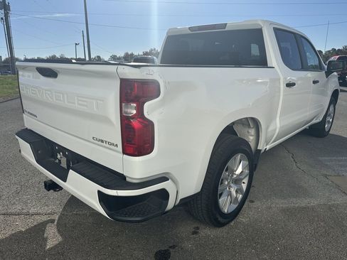 Used 2023 Chevrolet Silverado 1500 Custom image 2