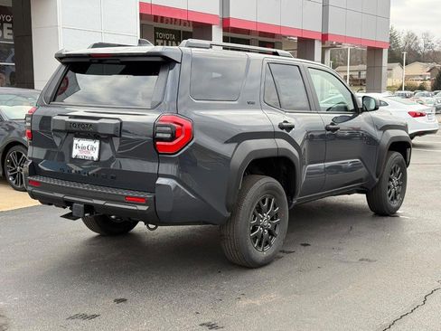 New 2026 Toyota 4Runner SR5 image 3