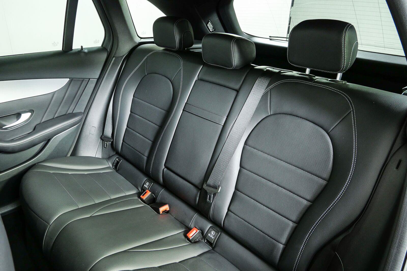 Used 2019 Mercedes-Benz GLC 300 image 18