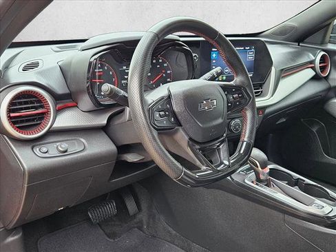 Used 2024 Chevrolet Trax RS w/ Driver Confidence Package image 10