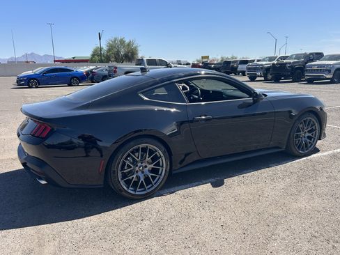 Used 2024 Ford Mustang Coupe RWD image 4