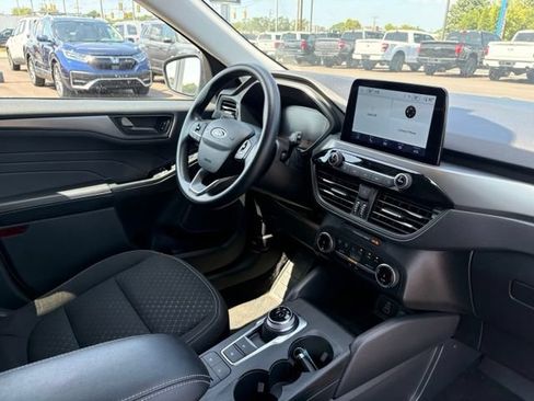Used 2025 Ford Escape Active AWD/4WD image 10