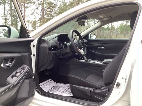 Used 2023 Nissan Sentra SV FWD image 9