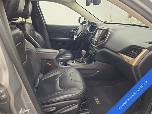 Used 2015 Jeep Cherokee Limited AWD/4WD image 9