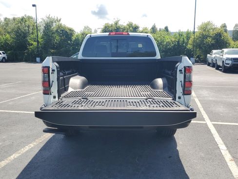 New 2025 Nissan Frontier S image 8