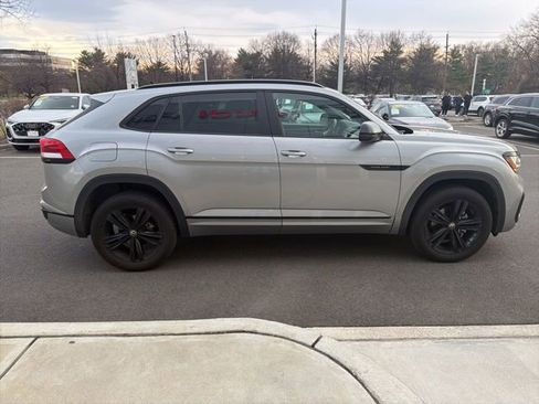 Used 2023 Volkswagen Atlas Cross Sport SEL R-Line image 6
