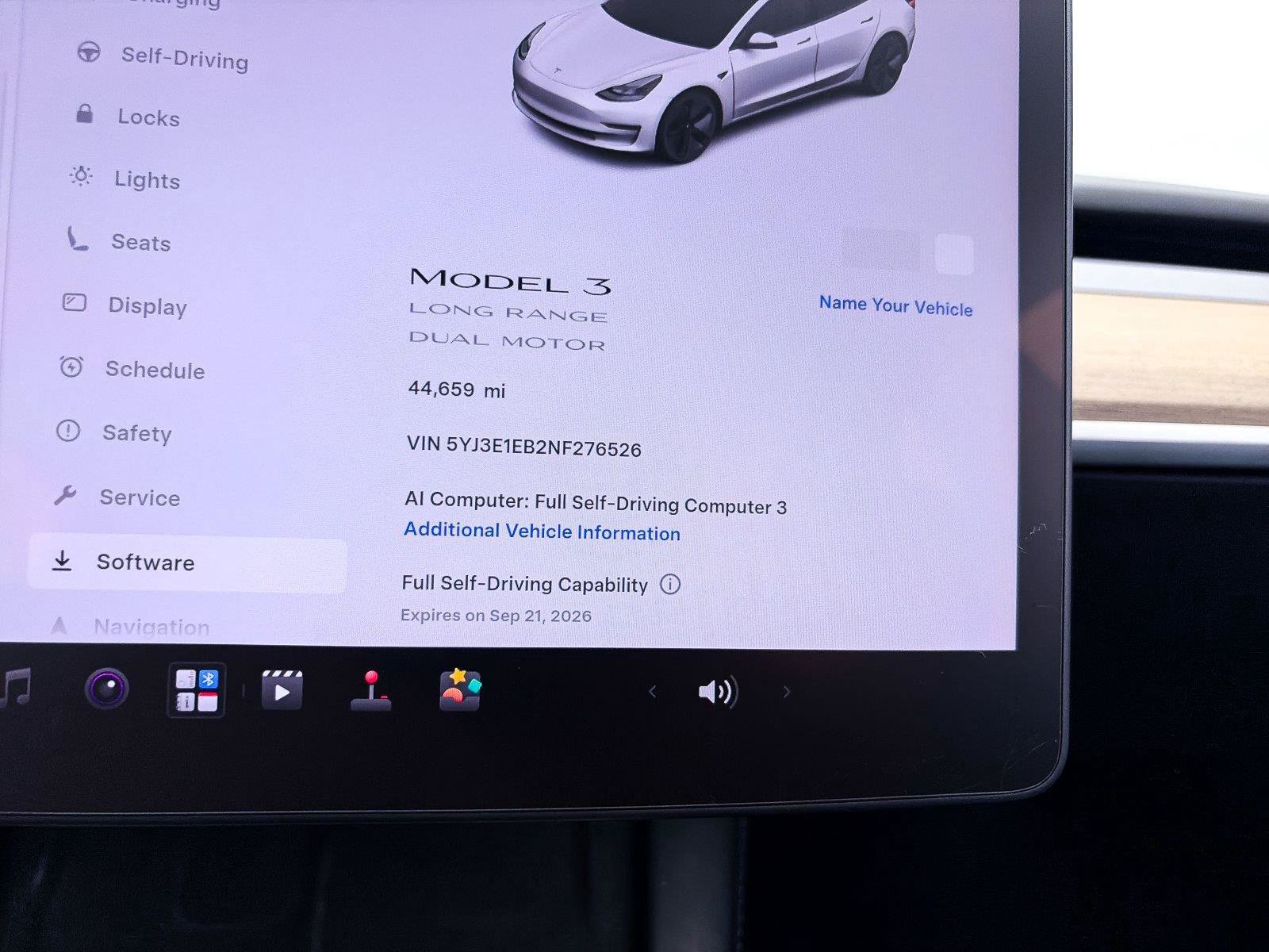 Used 2022 Tesla Model 3 Long Range AWD/4WD image 30