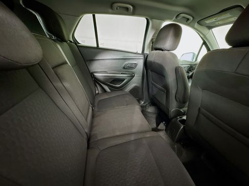Used 2022 Chevrolet Trax LS w/ Tint and Cruise Package FWD image 24