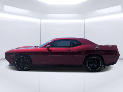 Used 2019 Dodge Challenger R/T w/ Driver Convenience Group RWD image 6