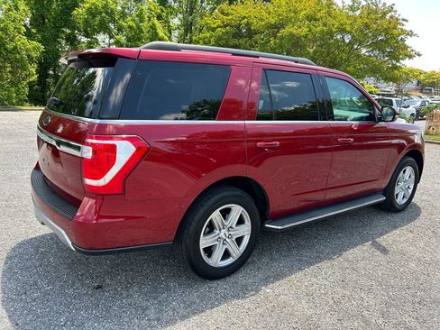 Used 2018 Ford Expedition XLT w/ Equipment Group 202A RWD image 6