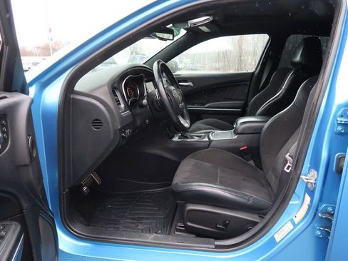Used 2016 Dodge Charger R/T Scat Pack w/ Technology Group image 10