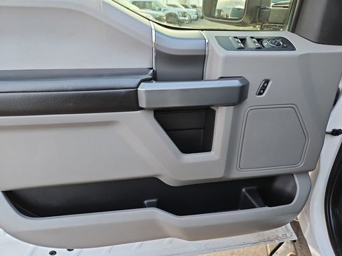 Used 2019 Ford F150 XLT w/ Equipment Group 302A Luxury image 14