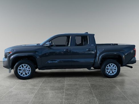 Used 2025 Toyota Tacoma SR5 RWD image 2
