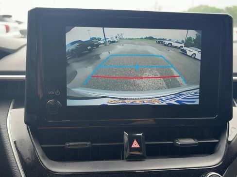 Used 2024 Toyota Corolla LE FWD image 12