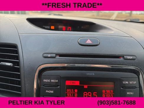 Used 2017 Kia Forte LX image 19