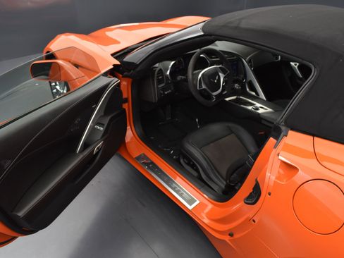 Used 2019 Chevrolet Corvette Stingray Convertible Z51 2LT image 14