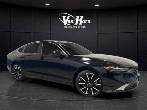Used 2024 Honda Accord Touring image 1