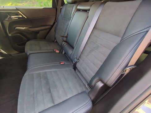 Used 2024 Mitsubishi Outlander SE Black Edition AWD/4WD image 28