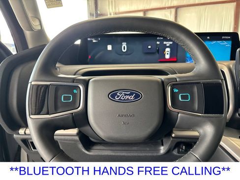 Used 2025 Ford Expedition Max Active RWD image 9