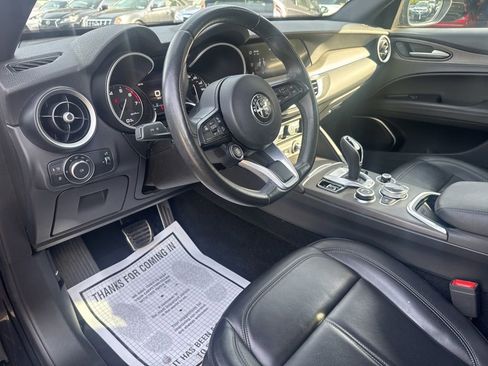 Used 2022 Alfa Romeo Stelvio Ti image 31