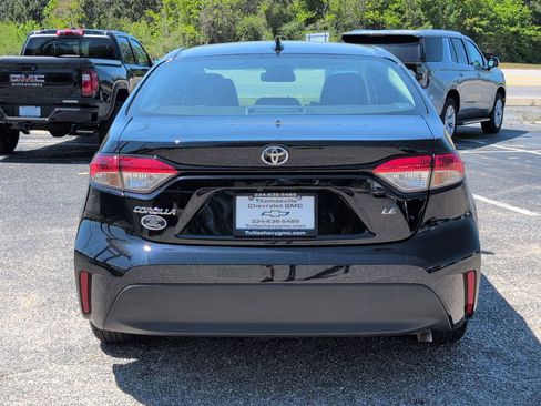 Used 2024 Toyota Corolla LE image 4
