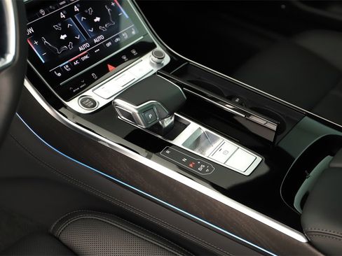 Certified 2025 Audi A8 L 3.0T image 17