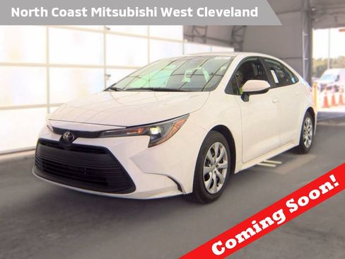 Used 2024 Toyota Corolla LE FWD image 1