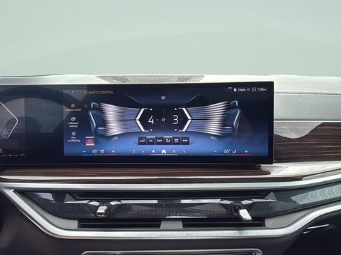 Certified 2025 BMW X5 xDrive40i w/ Parking Assistance Package image 13