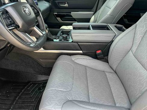 Used 2024 Toyota Tundra Limited AWD/4WD image 13